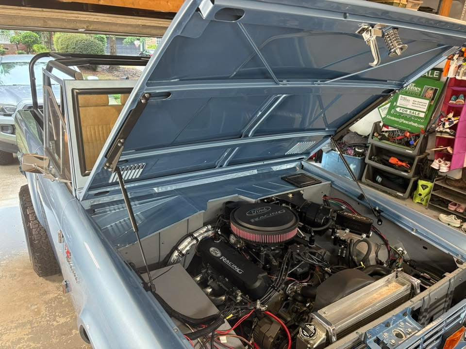 Early Bronco Hood Support kit